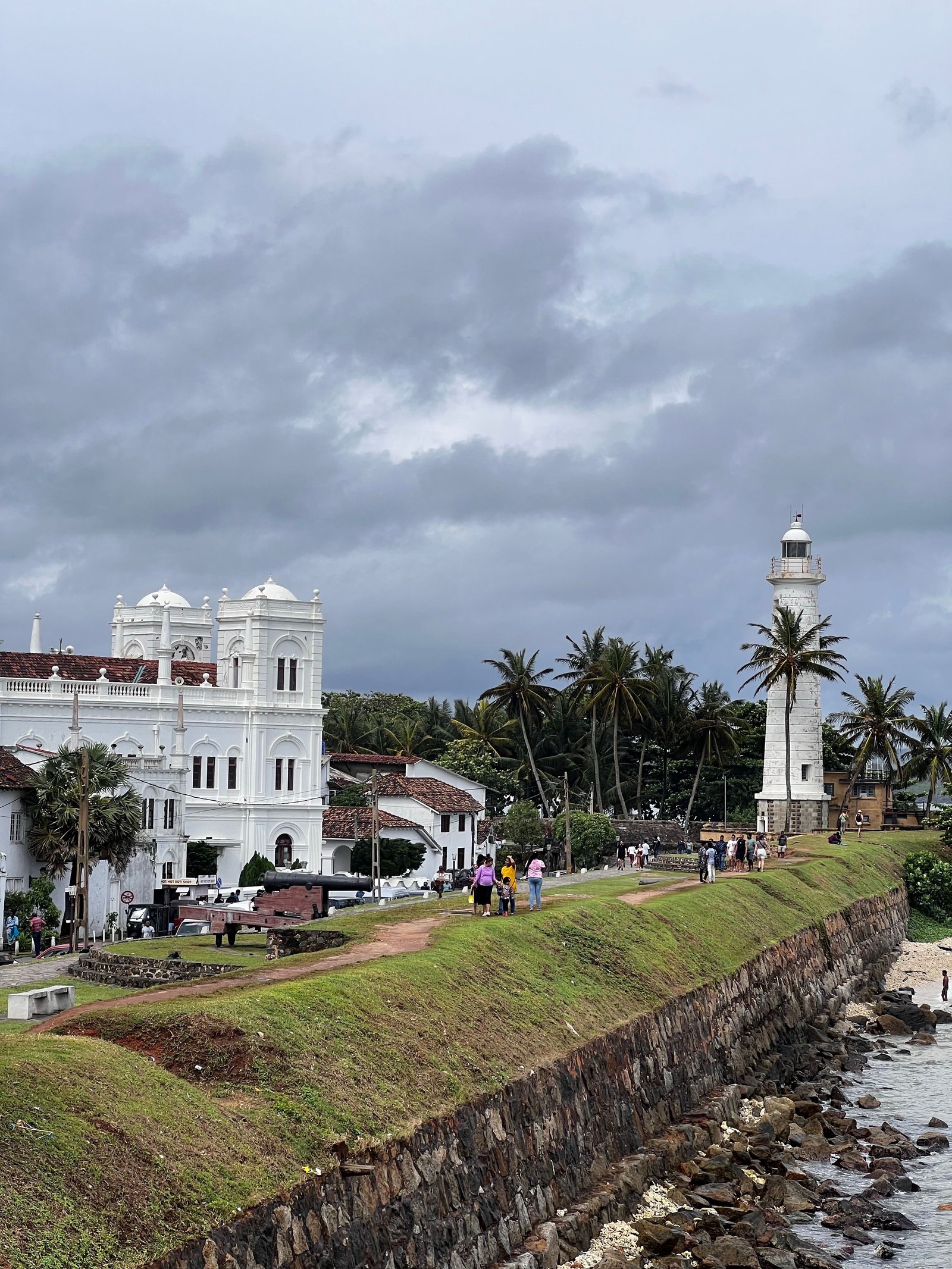 Galle Fort: Colonial Charm by the Sea photo 2